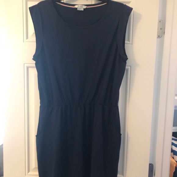 Boden Dresses & Skirts - Like new, navy Boden dress